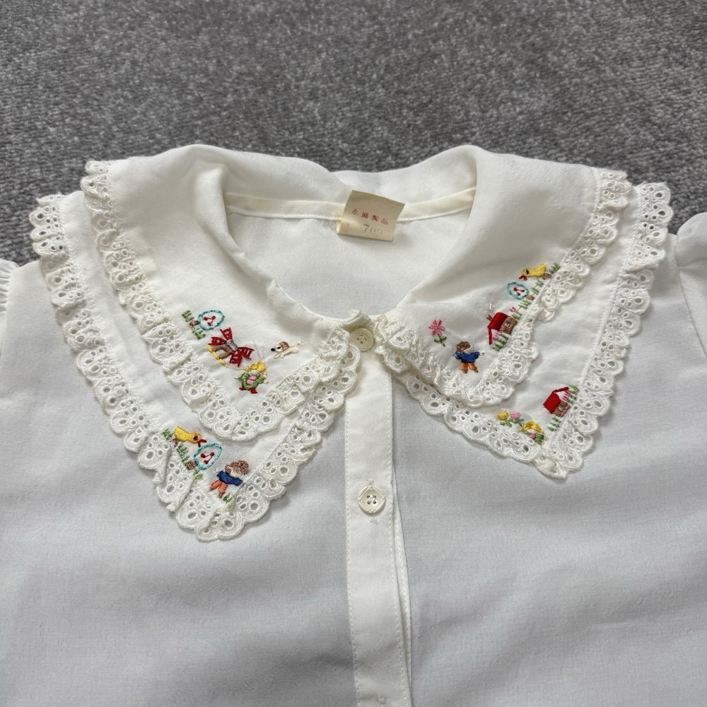 Vintage Girls Button White Shirt Embroidered Puritan Collar CUTE Size 12/Large